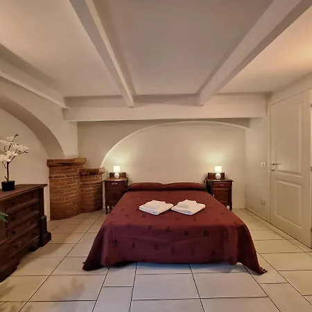 Apartment Domus Vinum Alba (Piedmont)